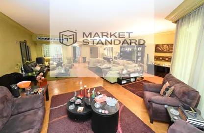 شقة - 3 غرف نوم - 2 حمامات للايجار في شارع احمد حشمت - الزمالك - القاهرة