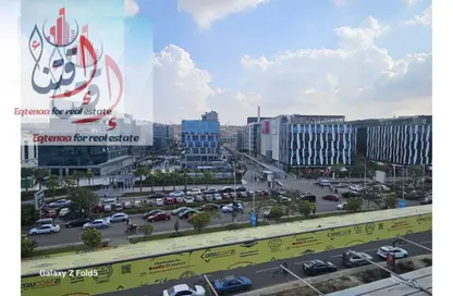 نصف طابق - استوديو - 7 حمامات للبيع في سنترال افينيو - الحي الثاني - الشيخ زايد - الجيزة