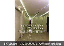 Apartment - 3 bedrooms - 1 bathroom for للبيع in Sant Giyn St. - Kafr Abdo - Roushdy - Hay Sharq - Alexandria