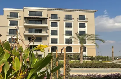 Apartment - 3 Bedrooms - 3 Bathrooms for sale in Village West - Sheikh Zayed Compounds - Sheikh Zayed City - Giza