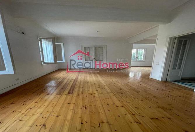 8223201 - Property Image 3