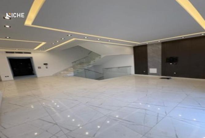 8178982 - Property Image 2