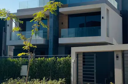 فيلا - 4 غرف نوم - 3 حمامات للبيع في باتيو كازا - الباتيو - كمبوندات الشروق - مدينة الشروق - القاهرة