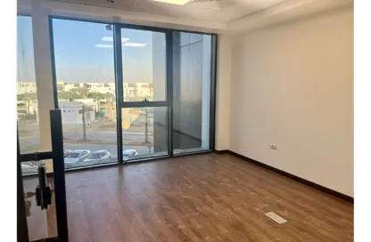 Office Space - Studio - 1 Bathroom for rent in Hyde Park - 5th Settlement Compounds - The 5th Settlement - New Cairo City - Cairo