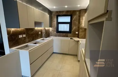 Apartment - 3 Bedrooms - 3 Bathrooms for sale in Al Burouj Compound - El Shorouk Compounds - Shorouk City - Cairo
