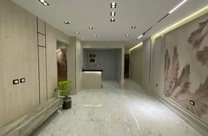 Apartment - 2 Bedrooms - 1 Bathroom for sale in Gate 4 - Mena - Hadayek El Ahram - Giza