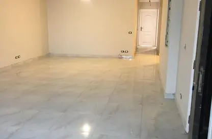 شقة - 3 غرف نوم - 3 حمامات للايجار في تبارك - زهراء المعادي - حي المعادي - القاهرة