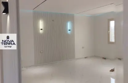 Apartment - 3 Bedrooms - 2 Bathrooms for rent in Al Hekma St. - Sheikh Zayed City - Giza