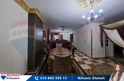 Apartment - 3 Bedrooms - 1 Bathroom for sale in Al Nasr St. - Smouha - Hay Sharq - Alexandria