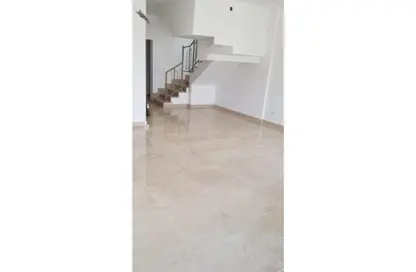 (بنتهاوس  (روف - 3 غرف نوم - 3 حمامات للبيع في مون ريزيدنس - فيفث سكوير - التجمع الخامس - مدينة القاهرة الجديدة - القاهرة