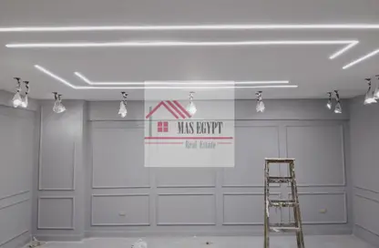 مساحات مكتبية - استوديو - 2 حمامات للايجار في شارع لبنان - المهندسين - الجيزة