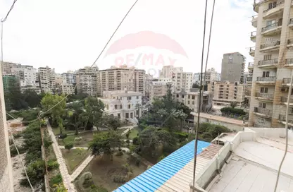 شقة - 3 غرف نوم - 2 حمامات للبيع في سابا باشا - حي شرق - الاسكندرية