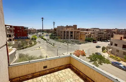 (بنتهاوس  (روف - 3 غرف نوم - 3 حمامات للايجار في المنطقة ب - حى جنوب الاكايمية - مدينة القاهرة الجديدة - القاهرة