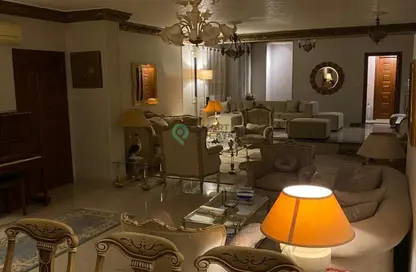 Apartment - 3 Bedrooms - 5 Bathrooms for sale in Doctor Ahmed Okasha St. - El Banafseg 6 - El Banafseg - New Cairo City - Cairo