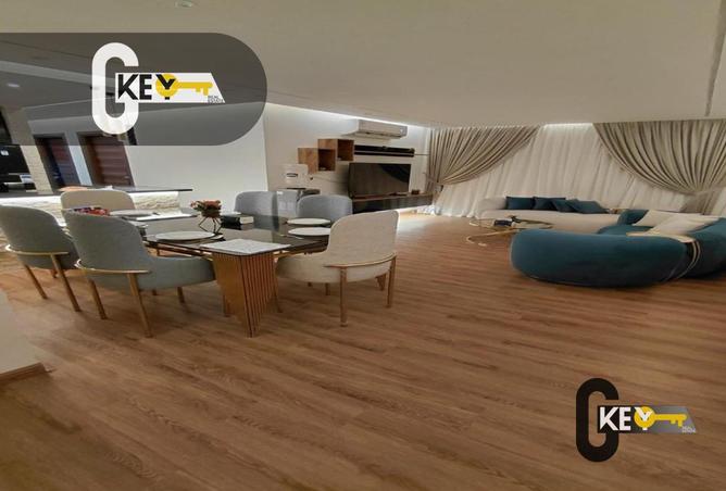 8177981 - Property Image 2