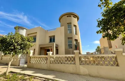 منزل مزدوج - 5 غرف نوم - 6 حمامات للبيع في جولف فيوز - طريق مصر اسكندرية الصحراوي - مدينة 6 أكتوبر - الجيزة