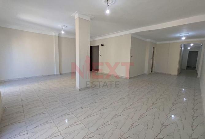 8108327 - Property Image 2