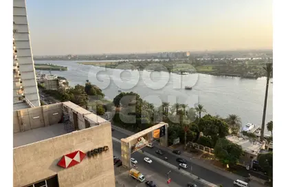 Apartment - 3 Bedrooms - 2 Bathrooms for sale in Cornish El Nile St. - Maadi - Hay El Maadi - Cairo