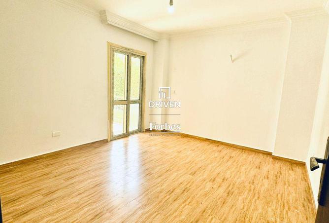 8121030 - Property Image 2