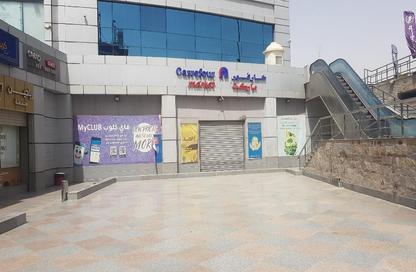 Retail - Studio - 2 Bathrooms for rent in Mohamed Naguib Axis - Abou El Houl - New Cairo City - Cairo