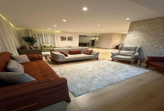 8175609 - Property Image 3