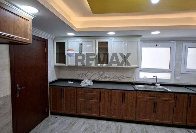 8165408 - Property Image 3