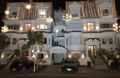 Apartment - 3 Bedrooms - 3 Bathrooms for sale in Mountain View October Park - 6th District - 6 October City - Giza