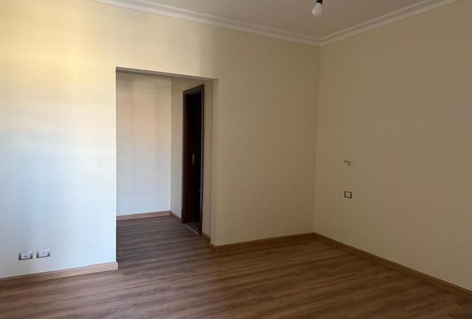 8065521 - Property Image 2