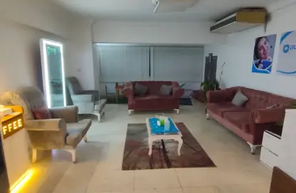 شقة - 5 غرف نوم - 2 حمامات للايجار في شارع عمار بن ياسر - ميدان الحجاز - النزهة - القاهرة