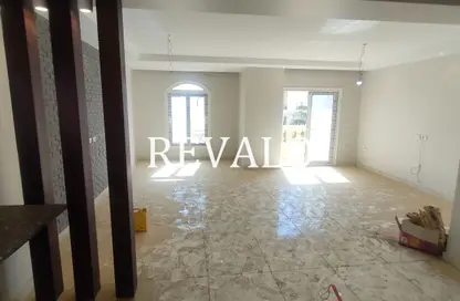 Apartment - 3 Bedrooms - 2 Bathrooms for rent in West Somid Road - West Somid - 6 October City - Giza