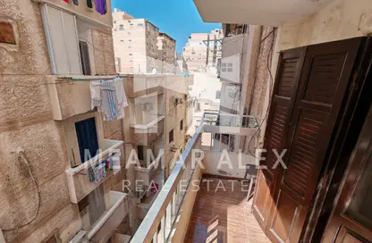 شقة - 2 غرف نوم - 1 حمام للبيع في سابا باشا - حي شرق - الاسكندرية