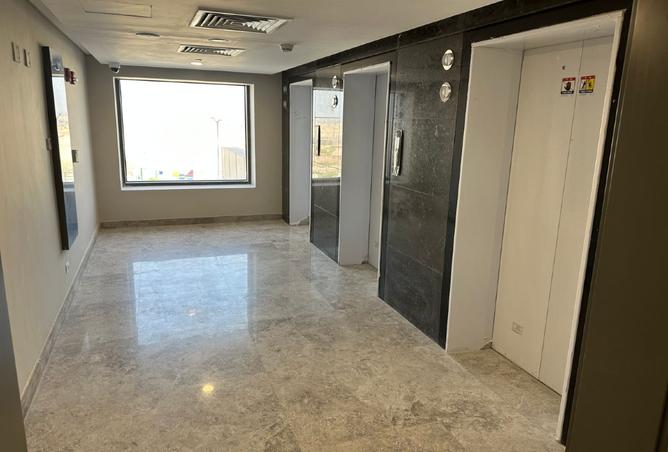 8120101 - Property Image 2