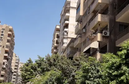 Apartment - 3 Bedrooms - 2 Bathrooms for sale in Hesham Labib St. - 8th Zone - Nasr City - Cairo