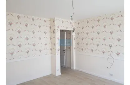Apartment - 3 Bedrooms - 3 Bathrooms for sale in Tag Sultan - Ring Road - Cairo