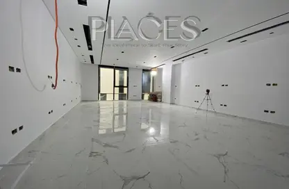 Office Space - Studio - 1 Bathroom for rent in Hyde Park - 5th Settlement Compounds - The 5th Settlement - New Cairo City - Cairo