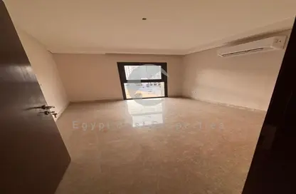 Apartment - 2 Bedrooms - 2 Bathrooms for sale in Zed Towers - Sheikh Zayed Compounds - Sheikh Zayed City - Giza
