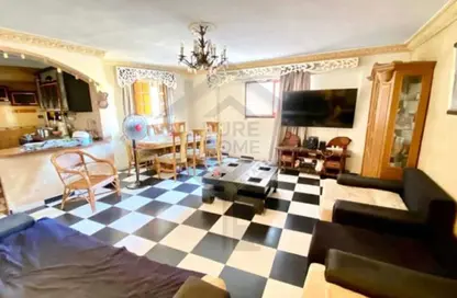 Apartment - 3 Bedrooms - 1 Bathroom for sale in Gleim Square - Glim - Hay Sharq - Alexandria
