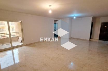 Apartment - 3 Bedrooms - 2 Bathrooms for sale in Al Esraa St. - El Mearag City - Zahraa El Maadi - Hay El Maadi - Cairo