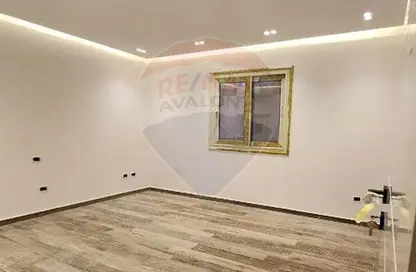شقة - 3 غرف نوم - 3 حمامات للبيع في ميدان سموحة - سموحة - حي شرق - الاسكندرية
