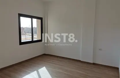 Apartment - 2 Bedrooms - 2 Bathrooms for sale in Moon Residences - Fifth Square - The 5th Settlement - New Cairo City - Cairo