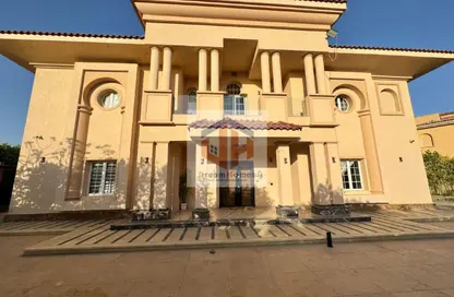 Villa - 5 Bedrooms - 5 Bathrooms for sale in Madinaty - Cairo