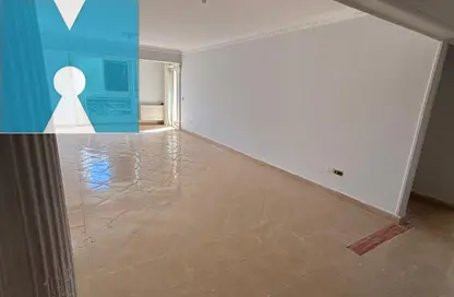 Apartment - 3 Bedrooms - 2 Bathrooms for sale in Hadayek Al Mohandessin - 4th District - Sheikh Zayed City - Giza