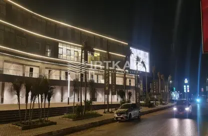 Office Space - Studio - 2 Bathrooms for rent in Sway Mall - Mohamed Naguib Axis - North Investors Area - New Cairo City - Cairo