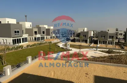 Villa - 4 Bedrooms - 5 Bathrooms for sale in Etapa - Sheikh Zayed Compounds - Sheikh Zayed City - Giza