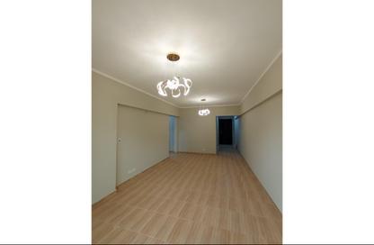 Apartment - 3 Bedrooms - 3 Bathrooms for sale in Capital East - Nasr City Compounds - Nasr City - Cairo