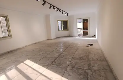 Office Space - Studio - 2 Bathrooms for rent in Nabil Al Wakkad St. - Ard El Golf - Heliopolis - Masr El Gedida - Cairo