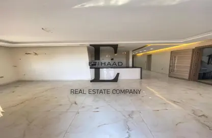 شقة - 3 غرف نوم - 3 حمامات للايجار في شارع النزهه - ارض الجولف - مصر الجديدة - القاهرة