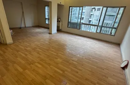 Apartment - 2 Bedrooms - 2 Bathrooms for rent in Street 233 - Degla - Hay El Maadi - Cairo
