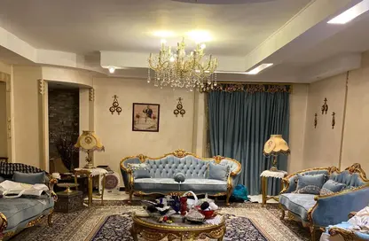 Apartment - 3 Bedrooms - 3 Bathrooms for sale in Dr Mahmoud Hoballah St. - 8th Zone - Nasr City - Cairo