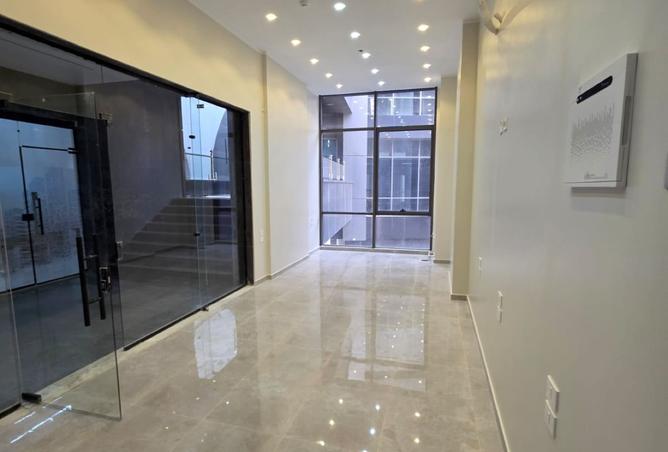 8386012 - Property Image 3